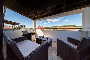 Luxury apt Near sea With Terraces and Balconies