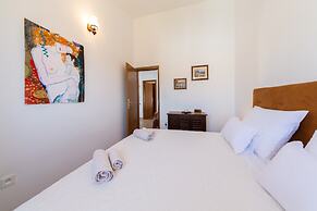 Luxury apt Near sea With Terraces and Balconies