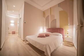 LA BANCHINA   LUXURY  SUITES