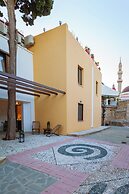 utopia luxury suites