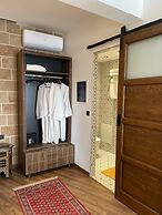 utopia luxury suites