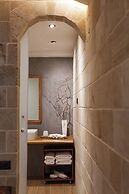 utopia luxury suites