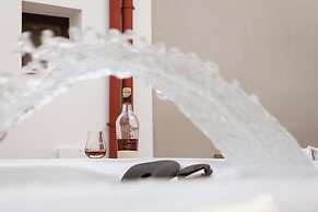 utopia luxury suites