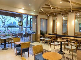 Danapearl Riverside Condotel