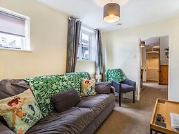 Lovely Period Cottage Sleeps 4 Resting in Torquay