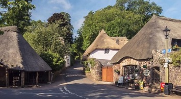 Lovely Period Cottage Sleeps 4 Resting in Torquay