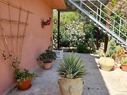 Margherita's Nest by the sea With Birds Song