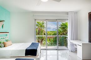 Mareazul Beach Condos Playa Del Carmen