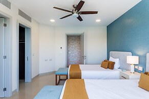 Mareazul Beach Condos Playa Del Carmen