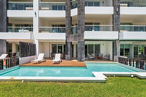 Mareazul Beach Condos Playa Del Carmen