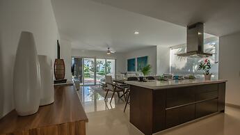 Mareazul Beach Condos Playa Del Carmen