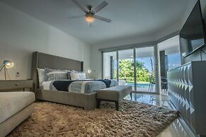 Mareazul Beach Condos Playa Del Carmen