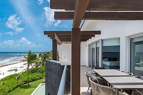 Mareazul Beach Condos Playa Del Carmen