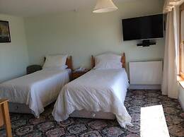 Room-orchard Manor, Fore Street Probus,