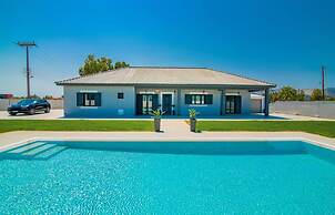 Nimar Luxury Villa - Private Swimming Pool