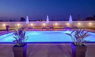 Nimar Luxury Villa - Private Swimming Pool