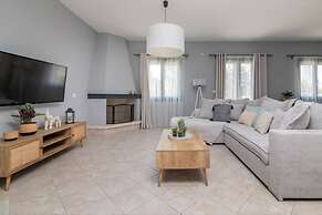 Nimar Luxury Villa - Private Swimming Pool