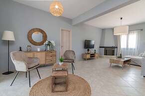 Nimar Luxury Villa - Private Swimming Pool