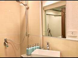 Fabulous Ground Floor Studio Dasiri Downtown Residence