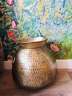 The Art Attic a Stylish Boutique Apartment