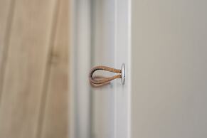 Luxury Villa With Pool And Sea View..!