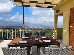 2 Apartments Sharing Garden and Pool