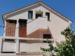 Apartment 2 Near the sea