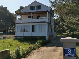 Apartment 2 Near the sea