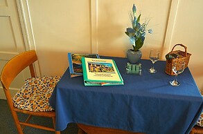 Crowsnest - Overlooking Trebarwith Strand