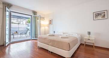 Adelos Villa With Sauna and Rooftop Garden In Elliniko