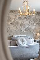 Comfortable 5 Bedroom Detached House With Parking