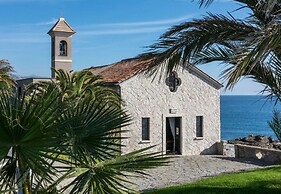 Sissy e Sammy 200 mt From Sea