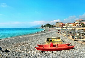 Sissy e Sammy 200 mt From Sea