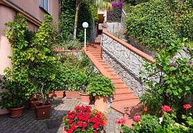 Sissy e Sammy 200 mt From Sea