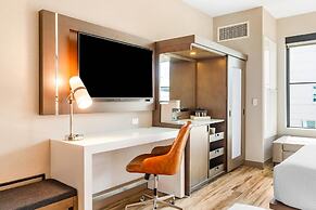 Cambria Hotel New Haven University Area