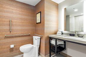 Cambria Hotel New Haven University Area