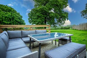 West Jordanston Cottage - St Florence