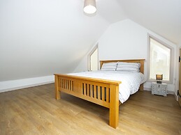 Starling Lodge