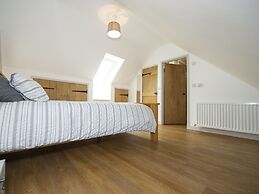 Starling Lodge