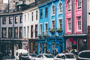 Comfy 2 Bedroom Apartment Near Edinburgh City Centre