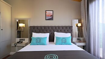 Homey Airport Hotel