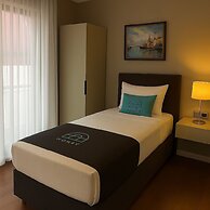 Homey Airport Hotel