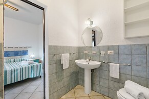 Il Vecchio Faro Piras 150mt From The Sea