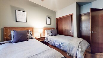 Solstice #14 2 Bedroom Condo by RedAwning