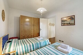 Il Vecchio Faro A30 150mt From The Beach