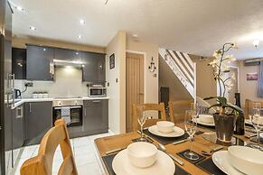 Harry s - 2 Bedroom Holiday Home - Tenby