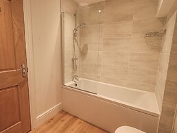 The Mabel Suite Stone Cross Mansion