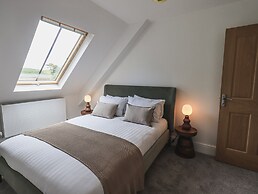 The Mabel Suite Stone Cross Mansion