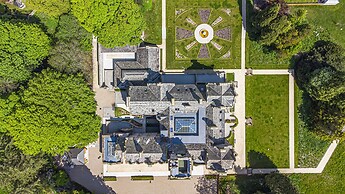 The Mabel Suite Stone Cross Mansion