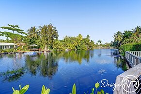 Stunning Waterfront 3BR with Heated POOL